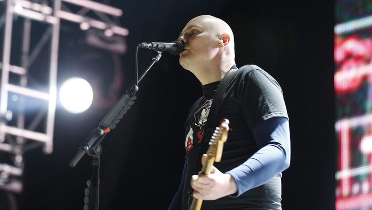 Billy Corgan, hier tijdens zijn lopende Europese tournee, beleefde een onaangename rit met de Eurostar. Beeld EPA