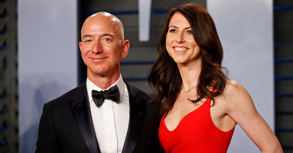 Jeff Bezos' ex-wife sold another 65 million Amazon shares last year: worth more than  billion |  money