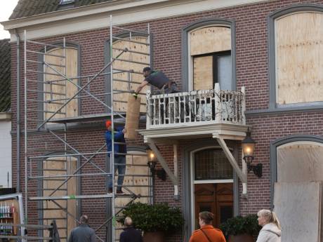 Enorme ravage door vuurwerkbom Beusichem: OM staat met lege handen, verdachten gaan allemaal vrijuit