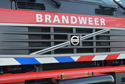 Chalet en auto in brand op camping in Heerle, rook tot ver in omgeving te zien