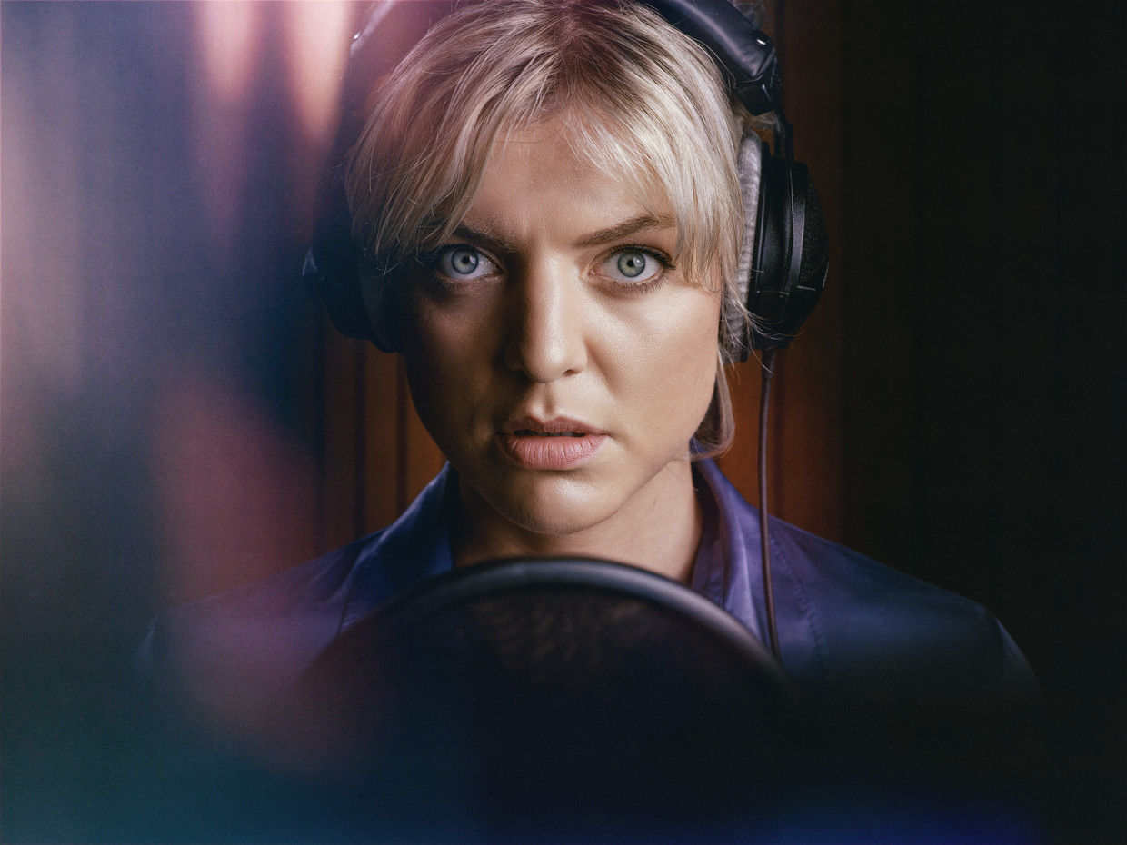 Ella Leyers in Storm Lara Beeld Streamz