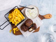 Wat Eten We Vandaag: Bifteki met friet en zelfgemaakte tzatziki