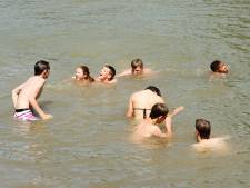 Extra controles: ‘Door lage waterstand is zwemmen in de rivier extra gevaarlijk’