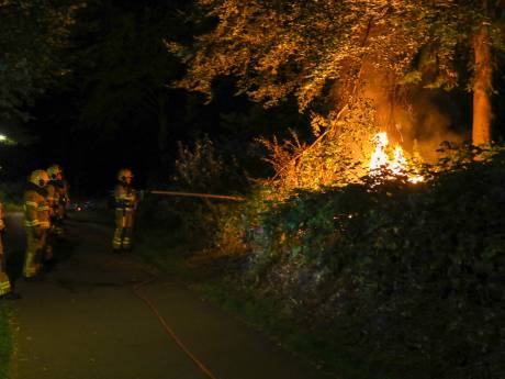 Weer brand in Matenpark: getuigen zien vermoedelijke dader wegfietsen