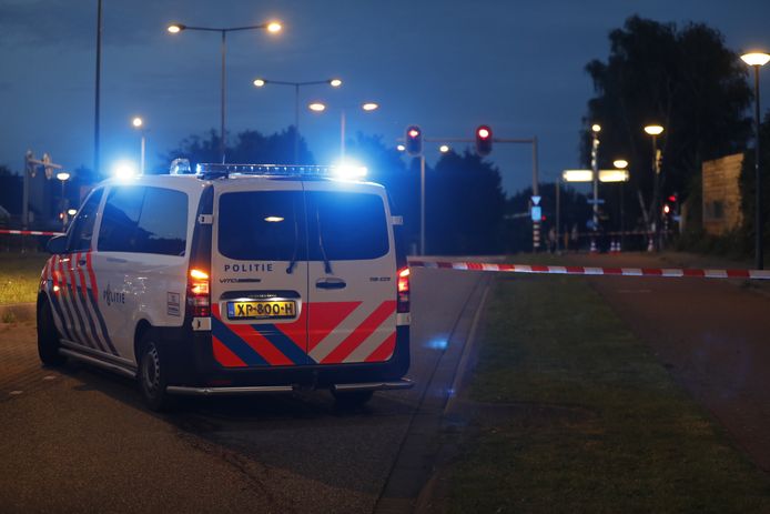 Politie doet onderzoek in Bergen op Zoom na de mishandeling van donderdagavond.