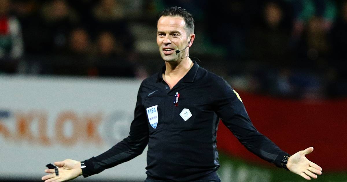 Dit Is Wat Een Scheidsrechter In De Eredivisie Jaarlijks Verdient Nederlands Voetbal Ad Nl