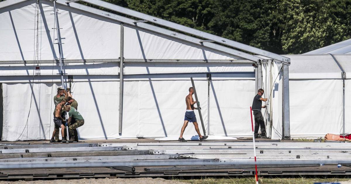 Opbouw noodopvanglocatie Zoutkamp begonnen | Groningen - AD