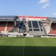 Officiële zomerstorm leidt tot grote problemen; deel van het dak van AZ-stadion stort in
