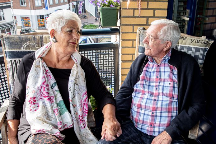 Diny en Gerrit Alferink zijn 60 jaar getrouwd. „Het was niet altijd rozengeur en maneschijn.”