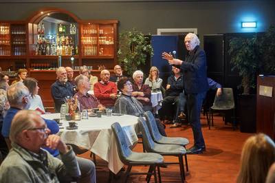 Hoe corona steeds weer de spotlights van q-koorts steelt: ‘Frustrerend, om jaloers van te worden’