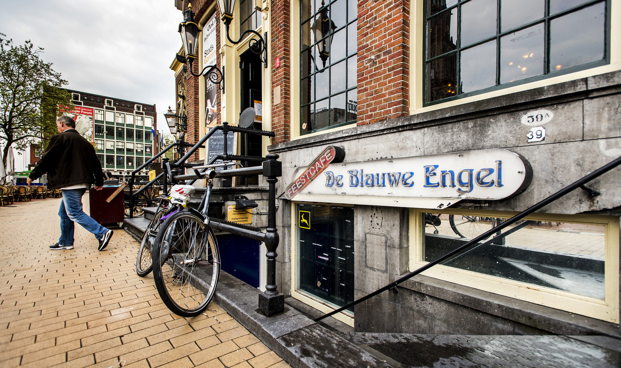 De Blauwe Engel, een uitgaansgelegenheid in het Groningse centrum waar studenten tot diep in de nacht terecht kunnen. Beeld anp