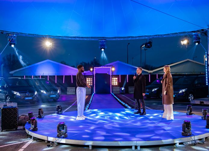 Het Enige Legale Nieuwjaarsfeestje Met 8 Man Vond Plaats In Het Big Brother Huis Tv Hln Be