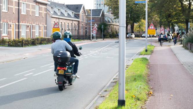 Deelscooter steeds vaker ingeruild voor elektrische fiets door helmplicht
