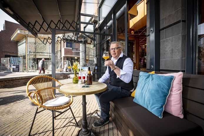 Willy Ensink moet zijn zaak De Tijd noodgedwongen voor een paar dagen sluiten.