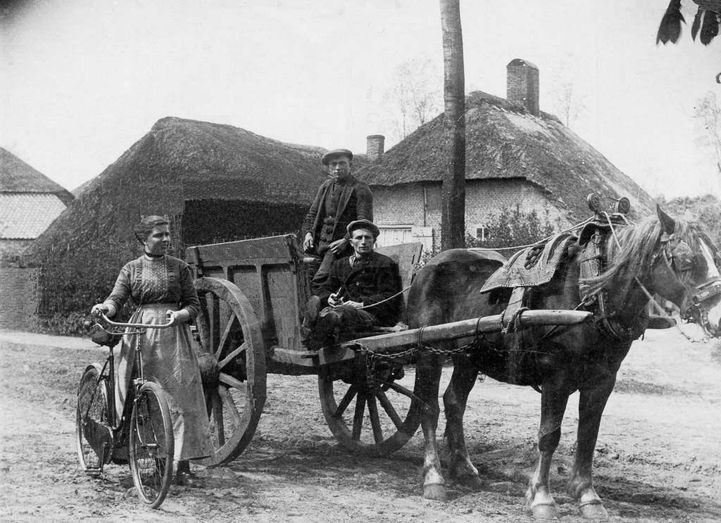 Expositie in gemeentehuis Oosterhout over het oude Boerenleven | Foto |  bndestem.nl
