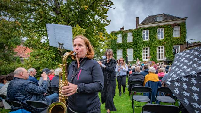 Mini-opera in Wassenaarse tuin: in de voetsporen van Francis en Laetitia?