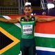 Zuid-Afrikaan Wayde van Niekerk overklast het hele pak op de 400 meter