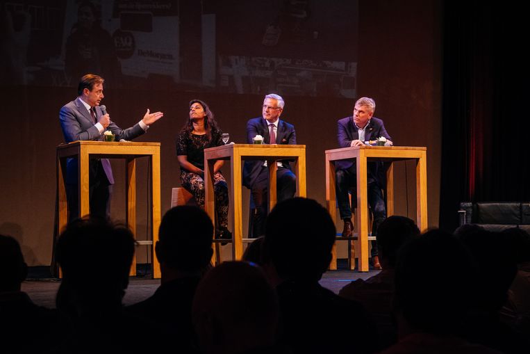 Het Antwerpse lijsttrekkersdebat van De Morgen ging door in het Zuiderpershuis. Beeld Wouter Van Vooren
