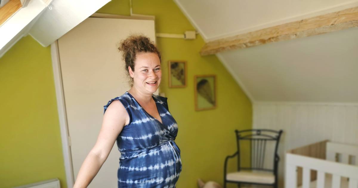 Zwangere Lois (27) belandt met corona op ic: 'Ik kreeg geen lucht meer, verschrikkelijk' - AD