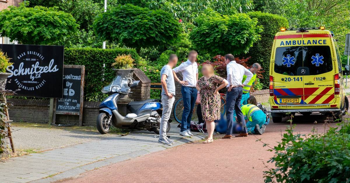 Scooterrijder gewond bij botsing met auto in Goirle.