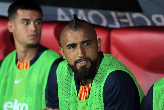 Arturo Vidal (r) en Philippe Coutinho (l)