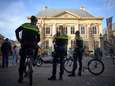 Belgische activisten die ‘Meisje met de parel’ besmeurden blijven langer in hechtenis, “Publieke opinie keert zich tegen je”, waarschuwt museumdirecteur