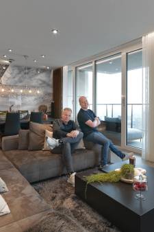 Fred en Marcel wonen in de hoogste woontoren van Nederland: ‘Je moet geen hoogtevrees hebben’
