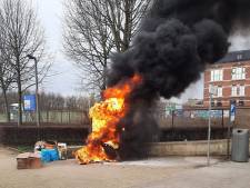 Vuilnis vat vuur aan Kielsevest 