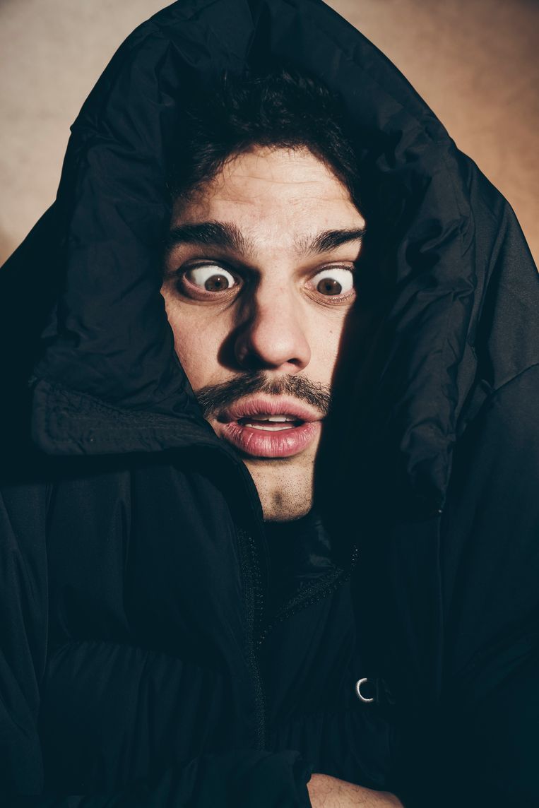 ‘Het moet kut geweest zijn om mij in de klas te hebben. Mijn leerkrachten hebben geregeld ‘putain, doe fucking rustig’ gedacht.’ Beeld © Stefaan Temmerman