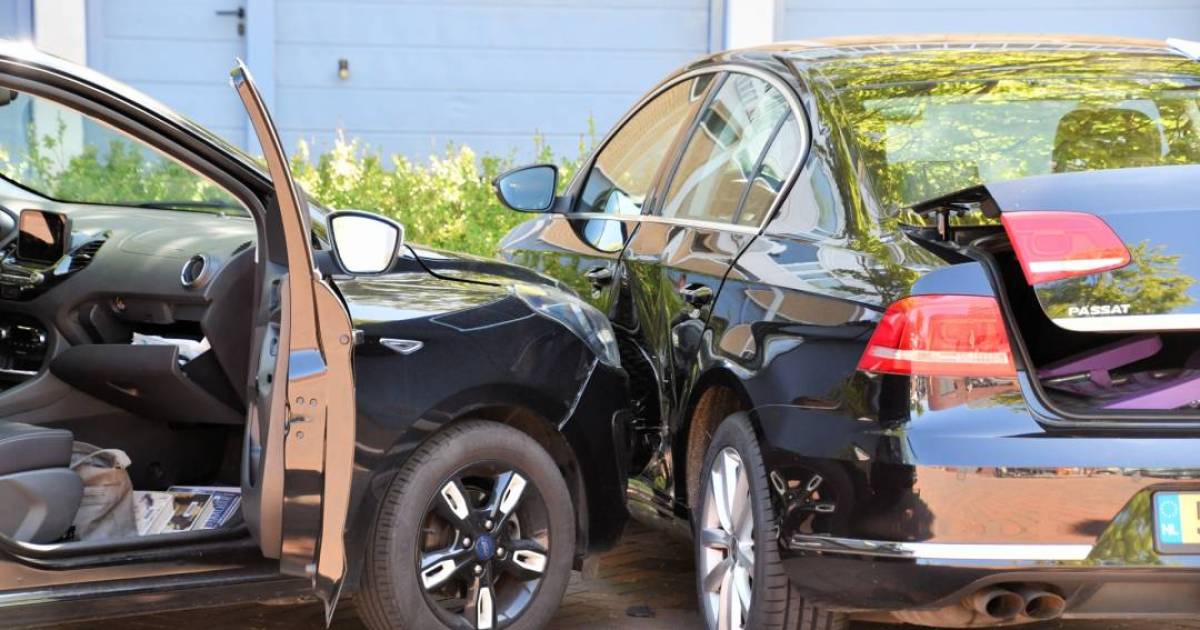 Gewonde na botsing tussen automobilisten op parkeerterrein in Vlissingen.