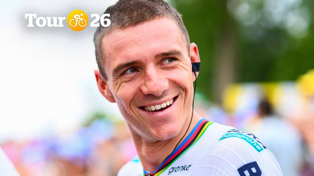 Ook Remco Evenepoel moet eraan geloven: dopingcontroleurs kwamen gisteren langs bij Red Bull (en andere ploegen) “terwijl renners al naar bed waren”