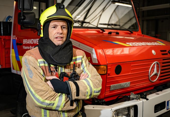 Top 100 brandweerman Lieven Neukermans: “Ik word boos als ik de mensen die terechtstaan in het terreurproces hoor zeuren over hoe onmenselijk ze behandeld worden.”