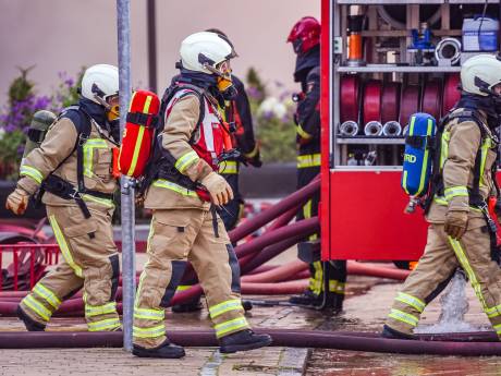 Vrachtwagen in lichterlaaie in tunnel bij Roermond: forse files in beide richtingen