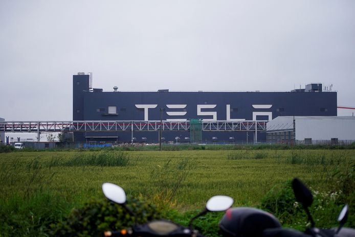 De fabriek van Tesla in Shanghai.