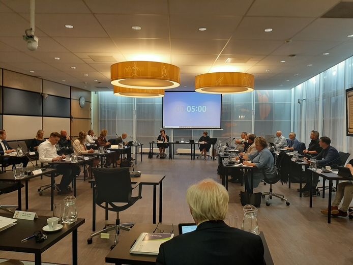 De gemeenteraad van Geertruidenberg blijft in de nieuwe opstelling nog wel fysiek vergaderen