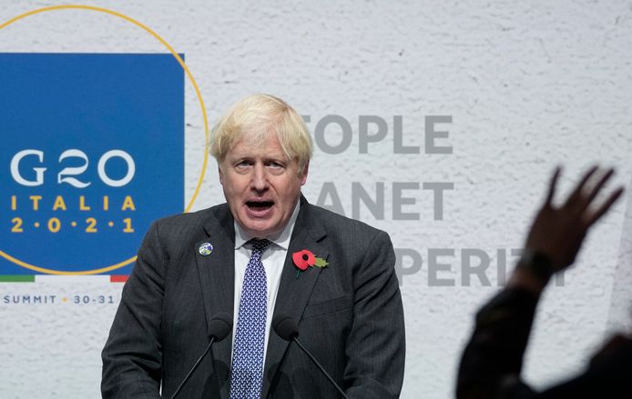 Boris Johnson en conférence de presse à Glasgow, où se tient la COP26.