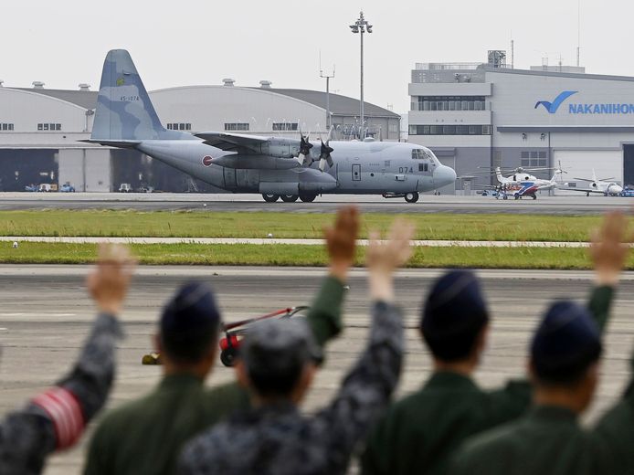 Een Japans cargovliegtuig vertrekt vanuit Komaki, Japan naar Soedan om Japanse burgers te evacueren. Beeld van 21 april 2023.