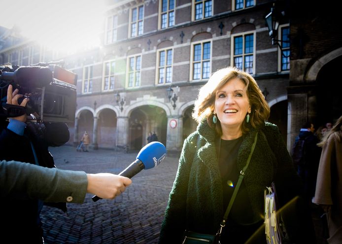 D66-Kamerlid Pia Dijkstra straalt op weg naar de Eerste Kamer vertrouwen uit in een goede afloop.