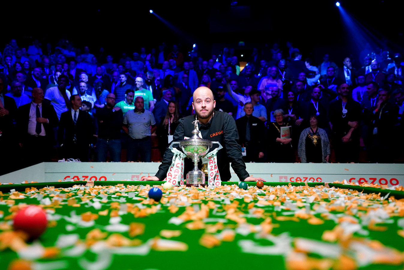 Un exploit historique: le Belge Luca Brecel sacré champion du monde de ...