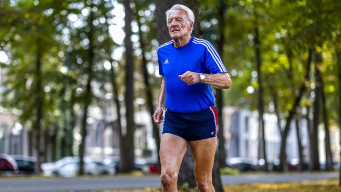 Martin (80) is de oudste deelnemer aan de Singelloop: ‘Ik loop er sexy bij, met een zo kort mogelijk broekje’