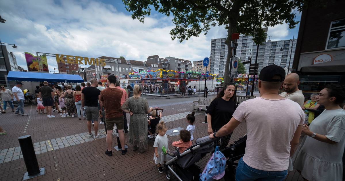 In de rij voor de kermis in Helmond: 'Dit is toch leuk ...
