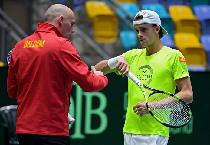 Johan Van Herck met Arthur De Greef op training in een vorig Davis Cup-duel van België.