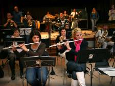 Tips voor ’n uitje in Nijmegen en omgeving: concert met top 2000 popmuziek of vuur maken met stenen