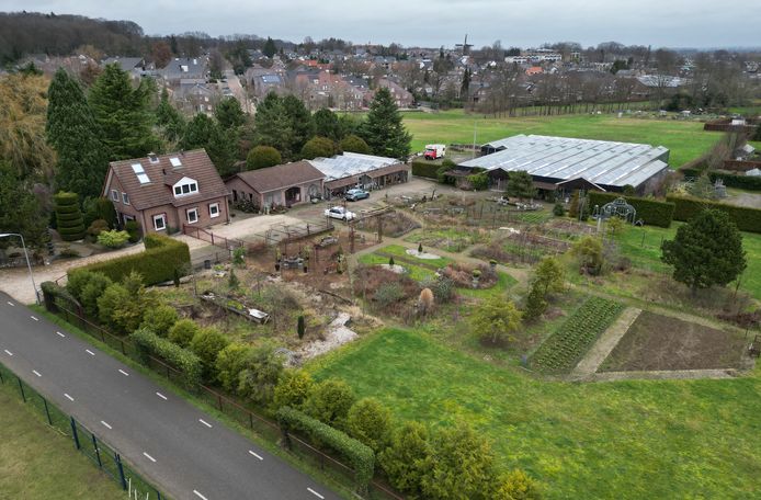 Het voormalige tuincentrum Groen Groesbeeek, waar een wijk met 53 woningen moet komen.