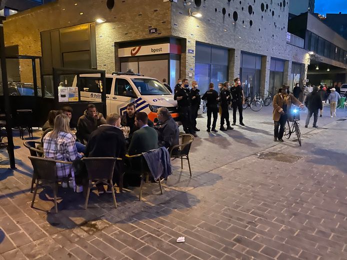 Politie in de Langestraat in Oostende