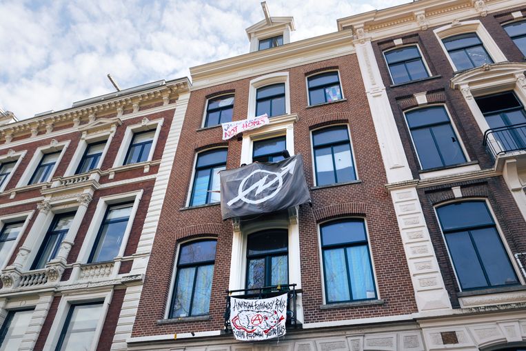 The Russian oligarch demands the departure of squatters from his multi-million dollar building in Amsterdam