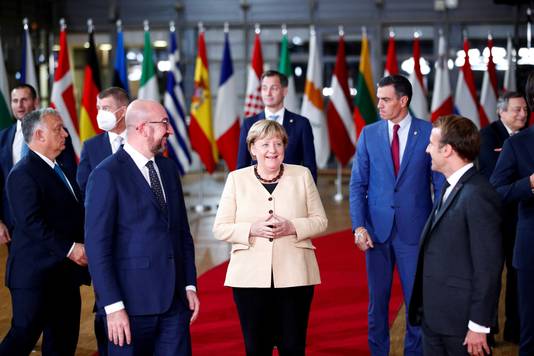 Europa neemt afscheid van Angela Merkel.