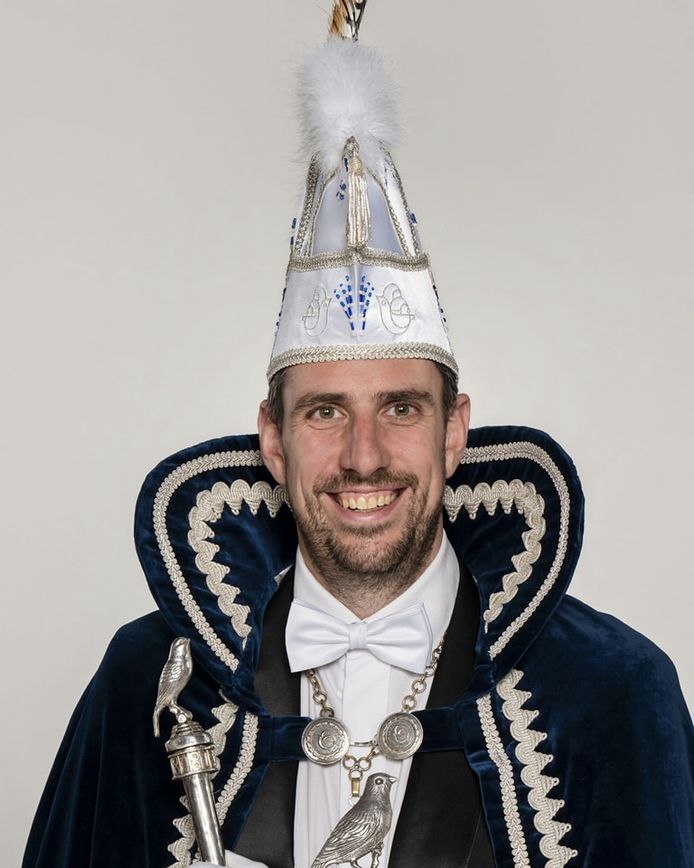 Dirk Beekmans prins bij De Bergkneuters in Handel GemertBakel ed.nl