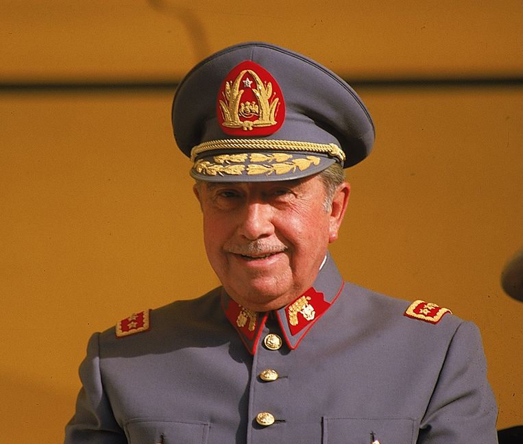 De Chileense dictator Augusto Pinochet in 1983. Beeld AP