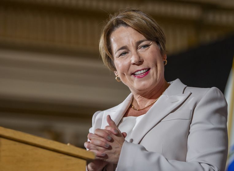 Gekozen gouverneur Maura Healey tijdens haar overwinningstoespraak in Boston, Massachusetts. Beeld ANP / EPA